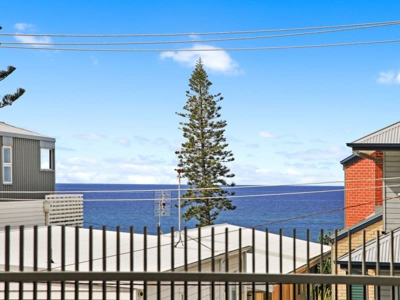 32 Nagel Avenue, Miami, QLD, 4220, Miami - Thumbnail 2