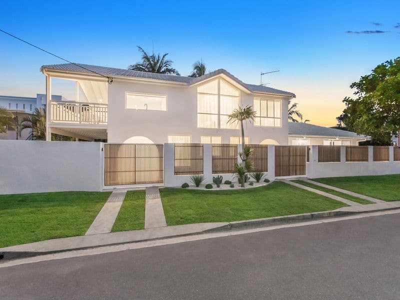 16 Surf Street, Mermaid Beach, QLD, 4218, Mermaid Beach - Thumbnail 2
