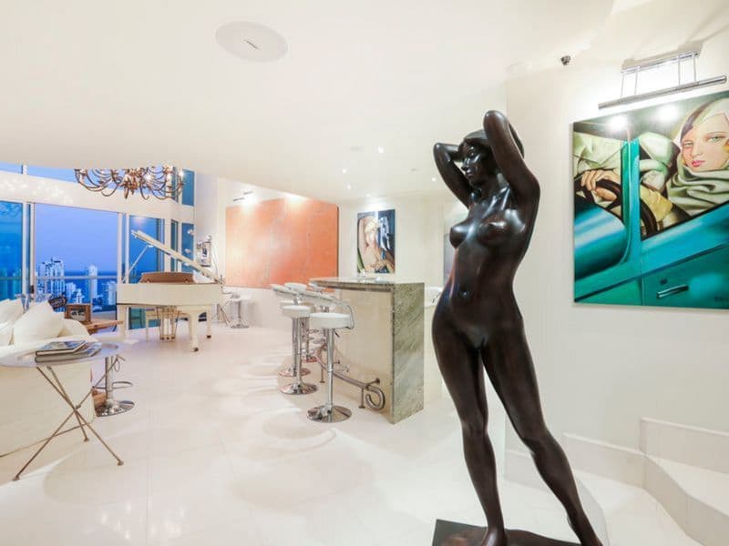 75 Brighton Parade, Southport, QLD, 4215, Southport - Thumbnail 4