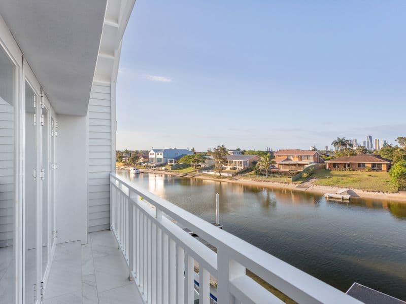 1 Rudder Court, Mermaid Waters, QLD, 4218, Mermaid Waters - Thumbnail 2