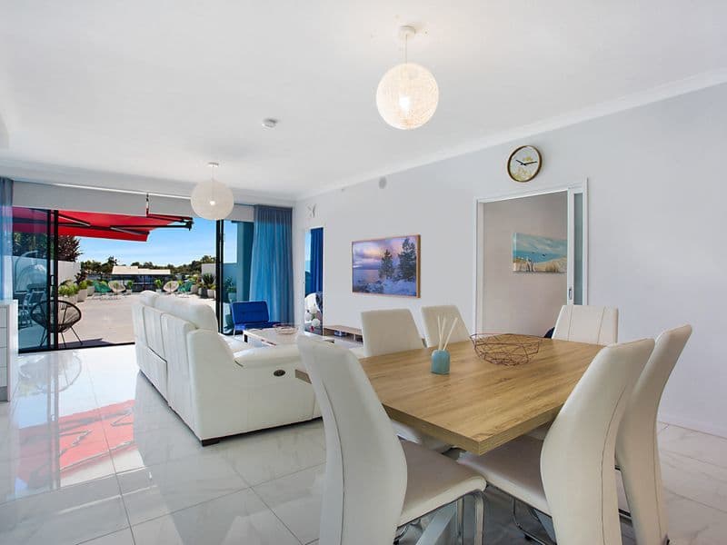 3101 Harbour Side Court, BIGGERA WATERS, QLD, 4216, Biggera Waters - Thumbnail 4