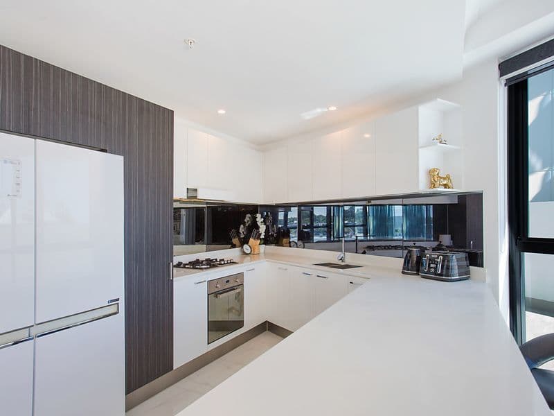 3101 Harbour Side Court, BIGGERA WATERS, QLD, 4216, Biggera Waters - Thumbnail 5