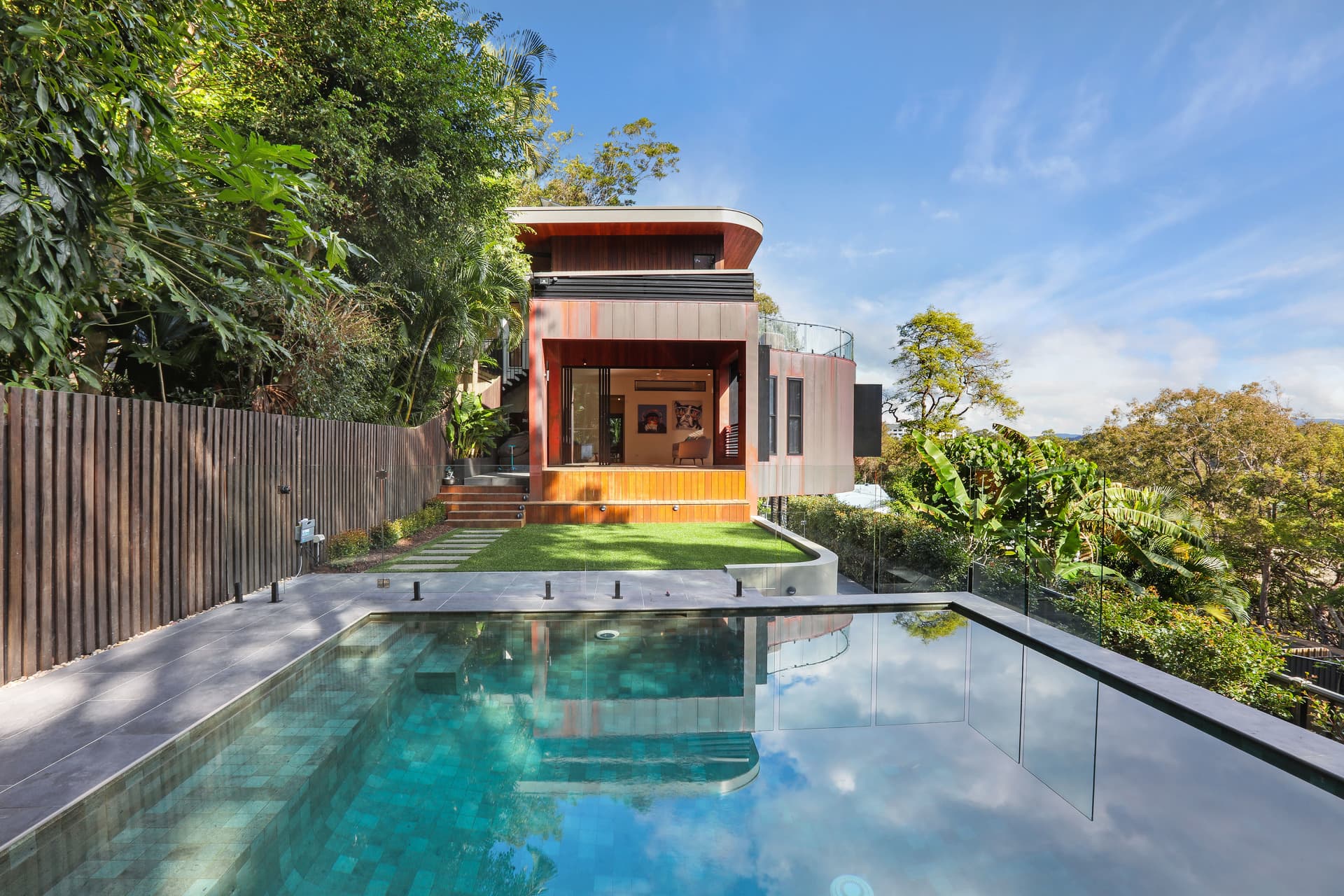 4 Duringan Street, Currumbin, QLD, 4223, Currumbin - Thumbnail 2