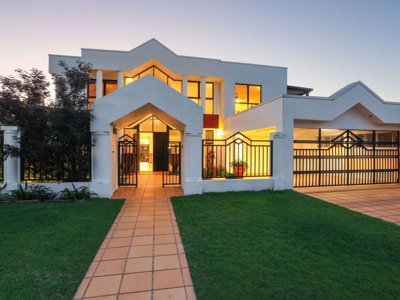 32 The Peninsula , Sovereign Islands, QLD, 4216, Sovereign Islands - Thumbnail 2