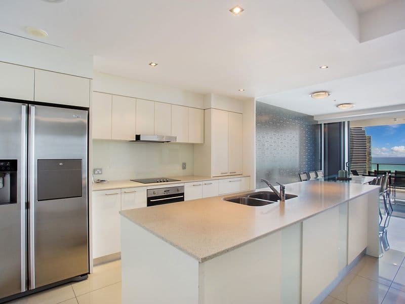 22 Surf Parade, Broadbeach, QLD, 4218, Broadbeach - Thumbnail 5