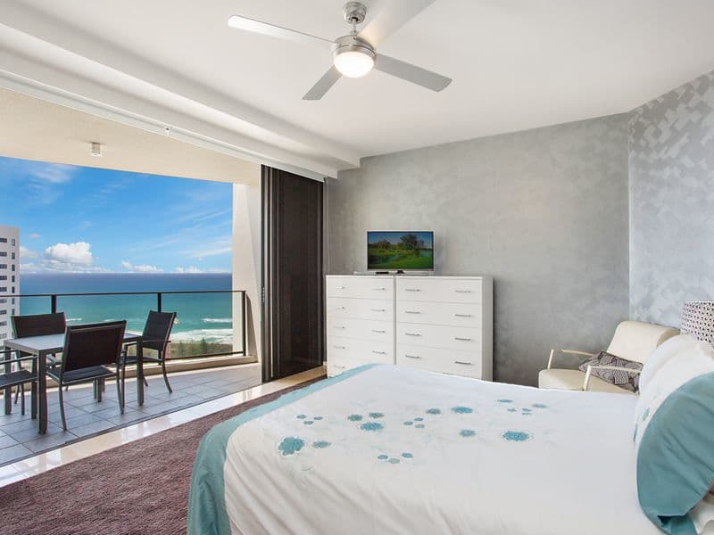 22 Surf Parade, Broadbeach, QLD, 4218, Broadbeach - Thumbnail 8