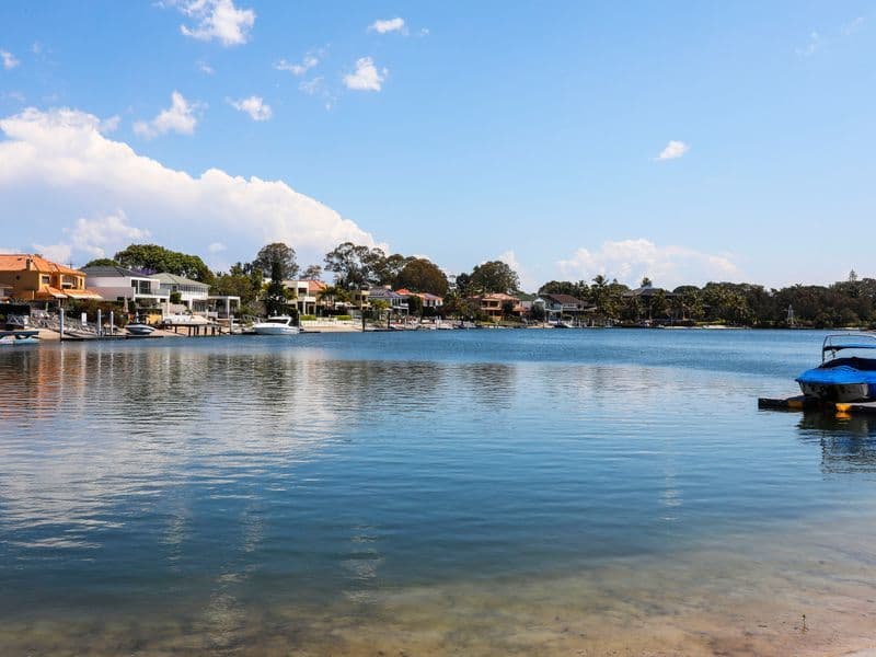 3 Valencia Avenue, Isle Of Capri, QLD, 4217, Isle Of Capri - Thumbnail 3
