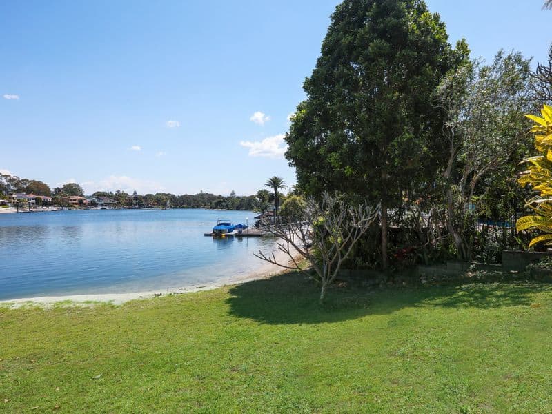 3 Valencia Avenue, Isle Of Capri, QLD, 4217, Isle Of Capri - Thumbnail 4
