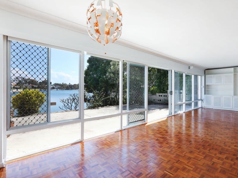 3 Valencia Avenue, Isle Of Capri, QLD, 4217, Isle Of Capri - Thumbnail 8