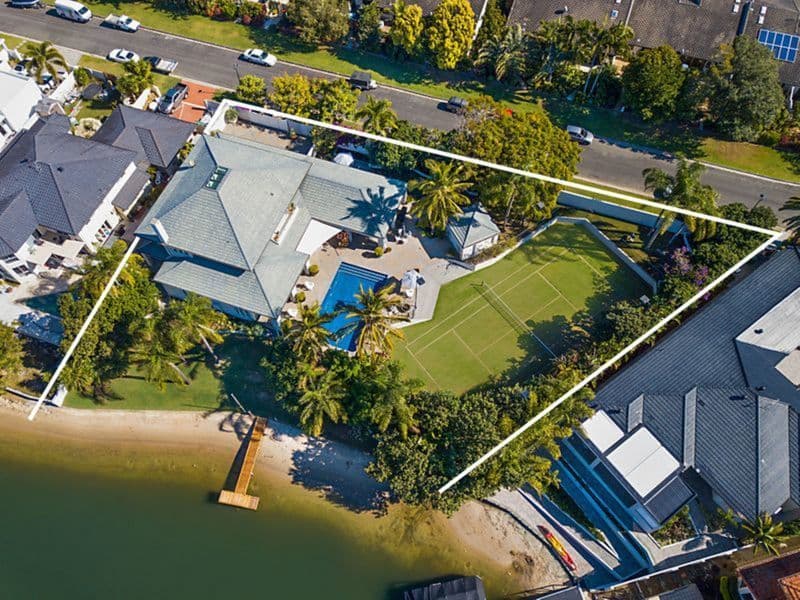 4 Saint Tropez Terrace, Sorrento, QLD, 4217, Sorrento - Thumbnail 2