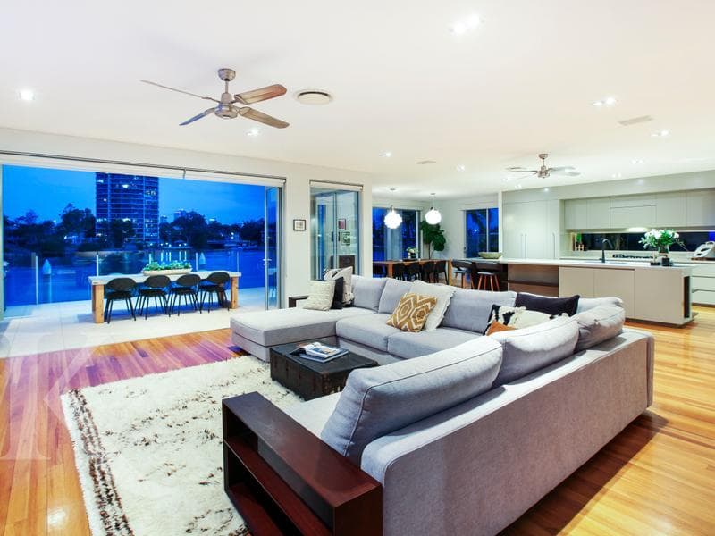 72 Amalfi Drive, ISLE OF CAPRI, QLD, 4217, Isle Of Capri - Thumbnail 8