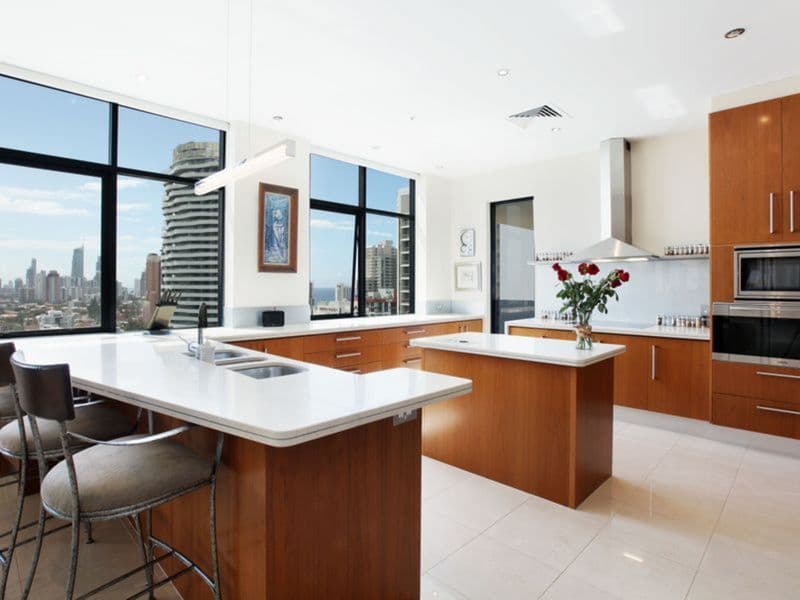 Penthouse - 70 Surf Parade, BROADBEACH, QLD, 4218, Broadbeach - Thumbnail 4