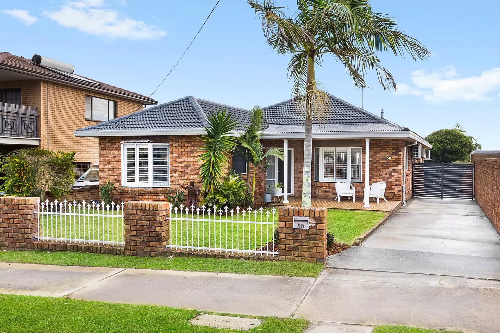 50 Macquarie Street, Chifley, Chifley - Thumbnail 2