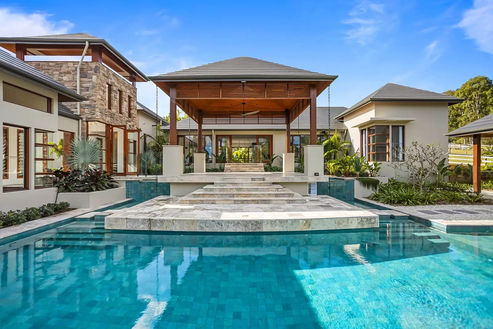 48 Huntington Drive, Maudsland, Maudsland - Thumbnail 2