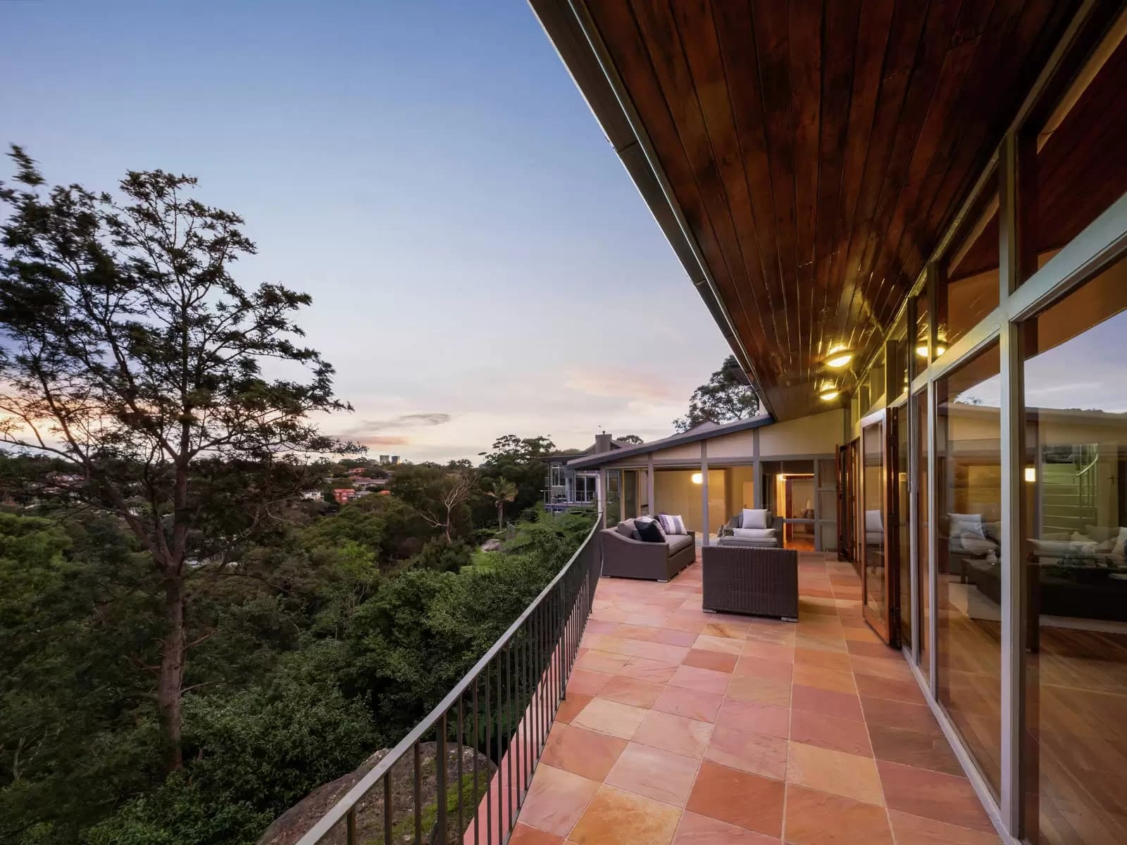 18 The Rampart, Castlecrag, Castlecrag - Image 1