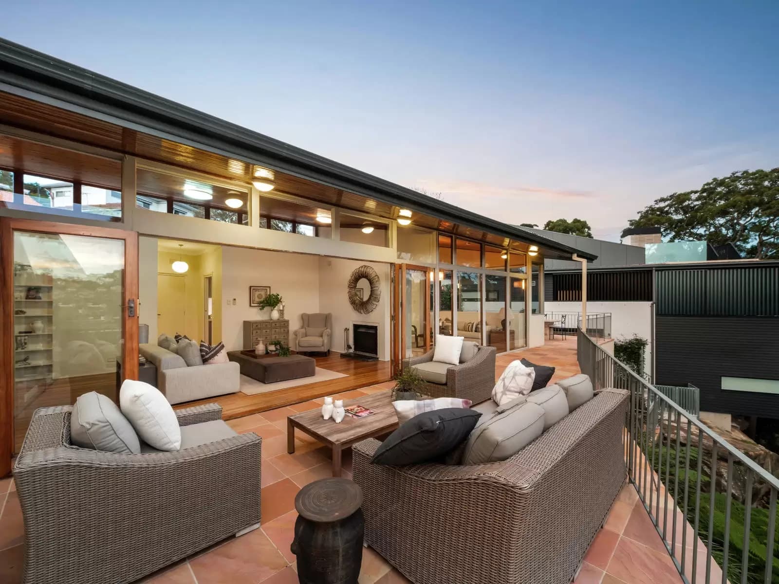 18 The Rampart, Castlecrag, Castlecrag - Thumbnail 2