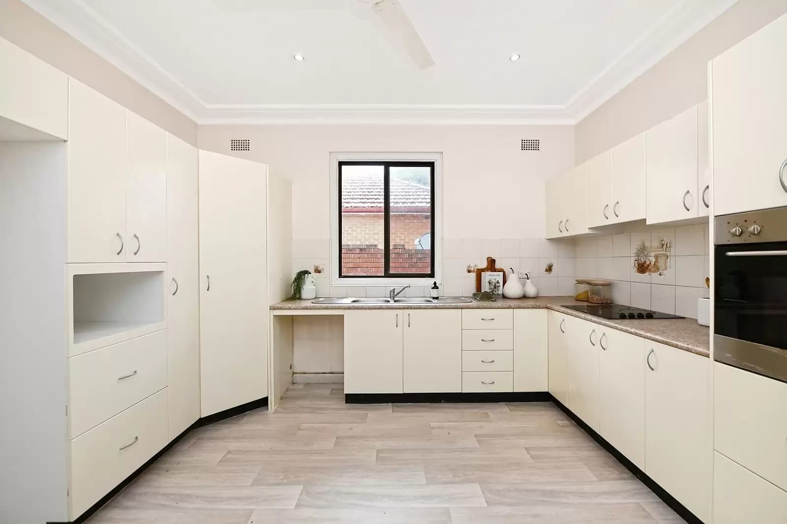 14 Mathewson Street, Eastgardens, Eastgardens - Thumbnail 4