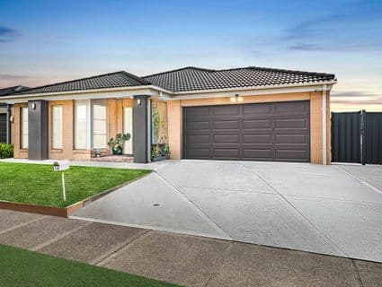 404, Manor Lakes - Image 1