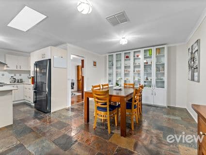 48 Silvereye Crescent, Werribee, VIC, 3030, Werribee - Thumbnail 4
