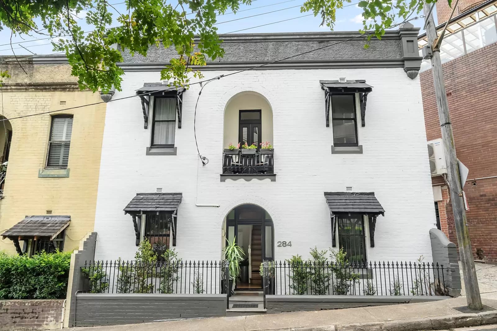 284 Barcom Avenue, Paddington, Paddington - Image 1
