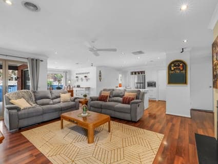 8 Banksia Grove, Pakenham, VIC, 3810, Pakenham - Thumbnail 6