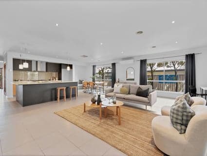 14 Eventide Rise, Pakenham, VIC, 3810, Pakenham - Thumbnail 2