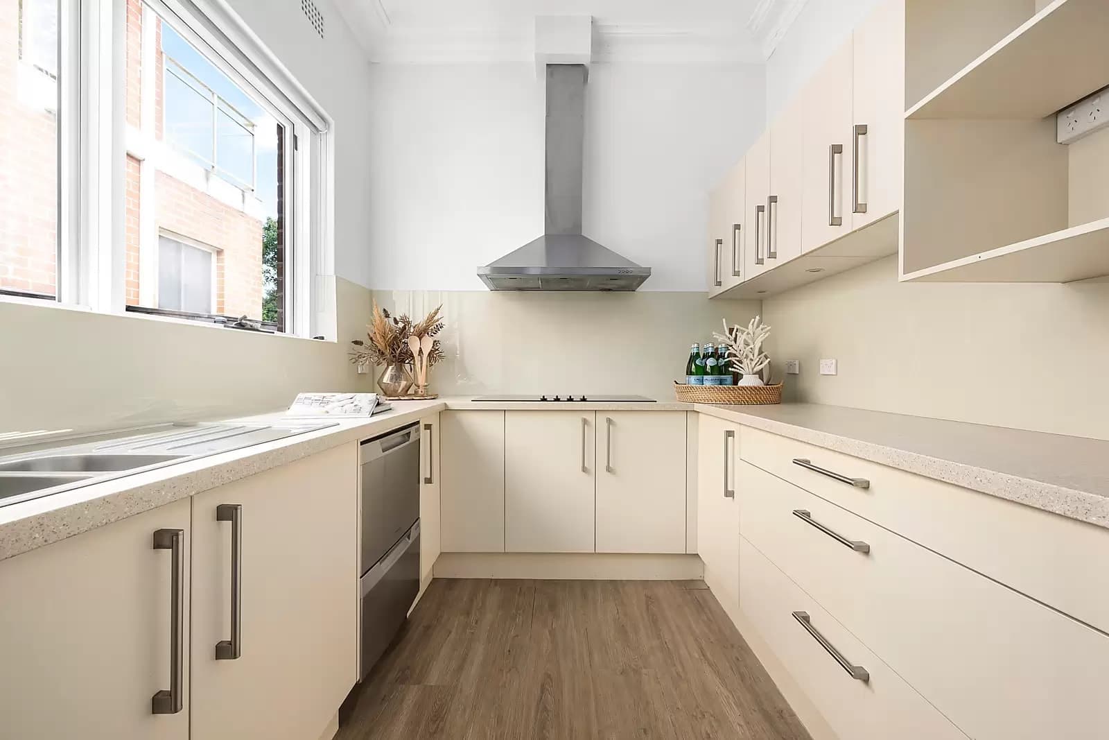 24 Mooramie Avenue, Kensington, Kensington - Thumbnail 7