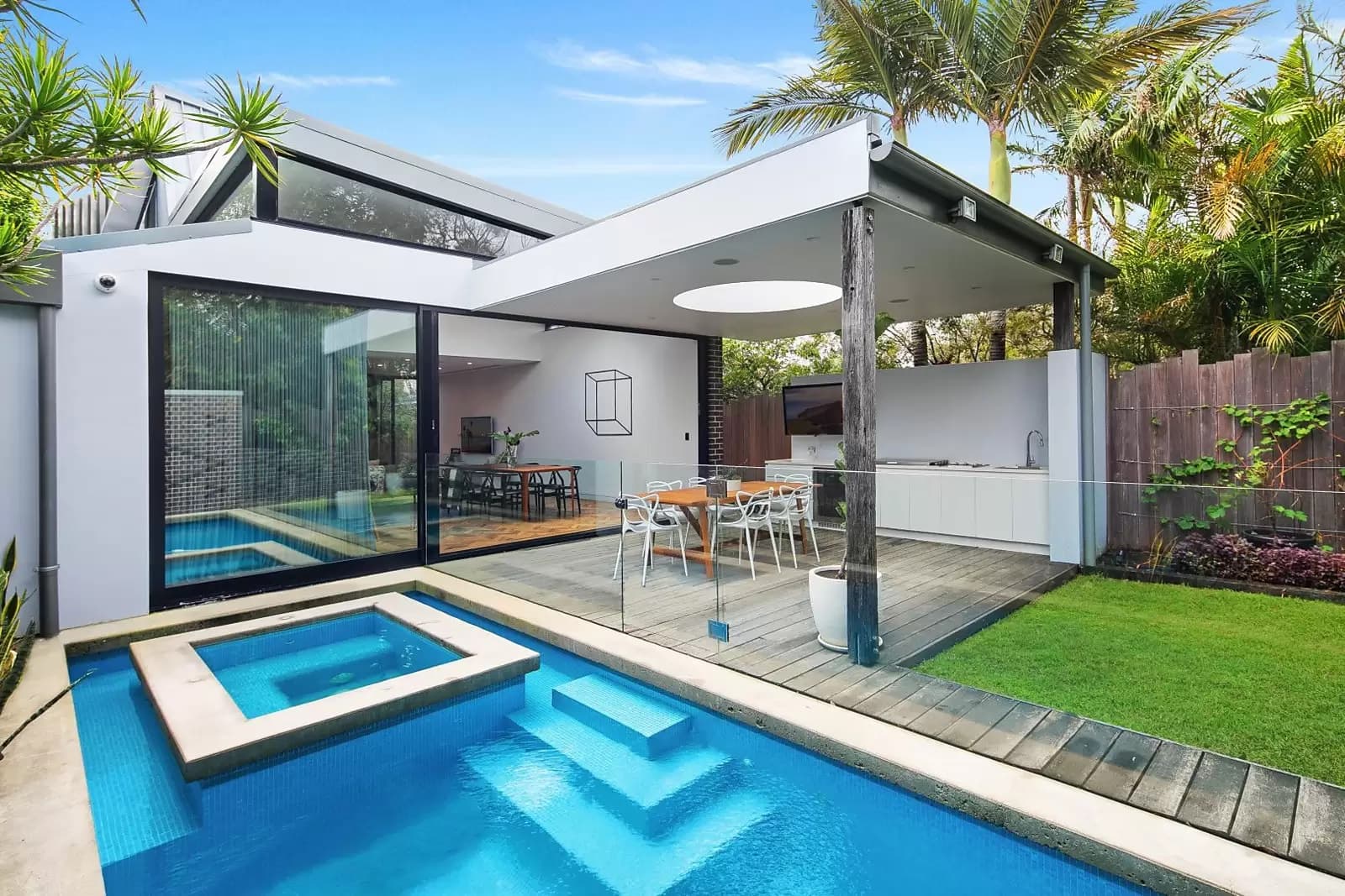 16 Douglas Street, Clovelly, Clovelly - Image 1