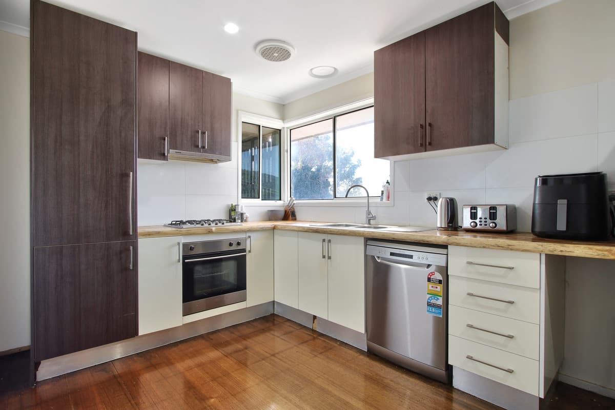 7 Winifred Road, Mooroolbark VIC 3138, Mooroolbark - Thumbnail 3