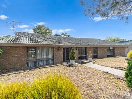 63 Fingal Drive, Frankston - Image 1