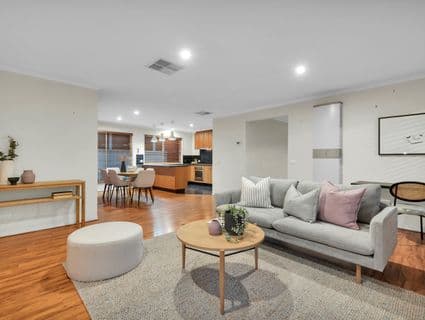 53 Hartland Circuit, Pakenham, VIC, 3810, Pakenham - Thumbnail 4