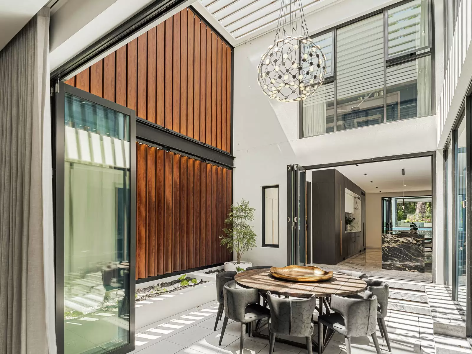 21 Norfolk Street, Killara, Killara - Thumbnail 4