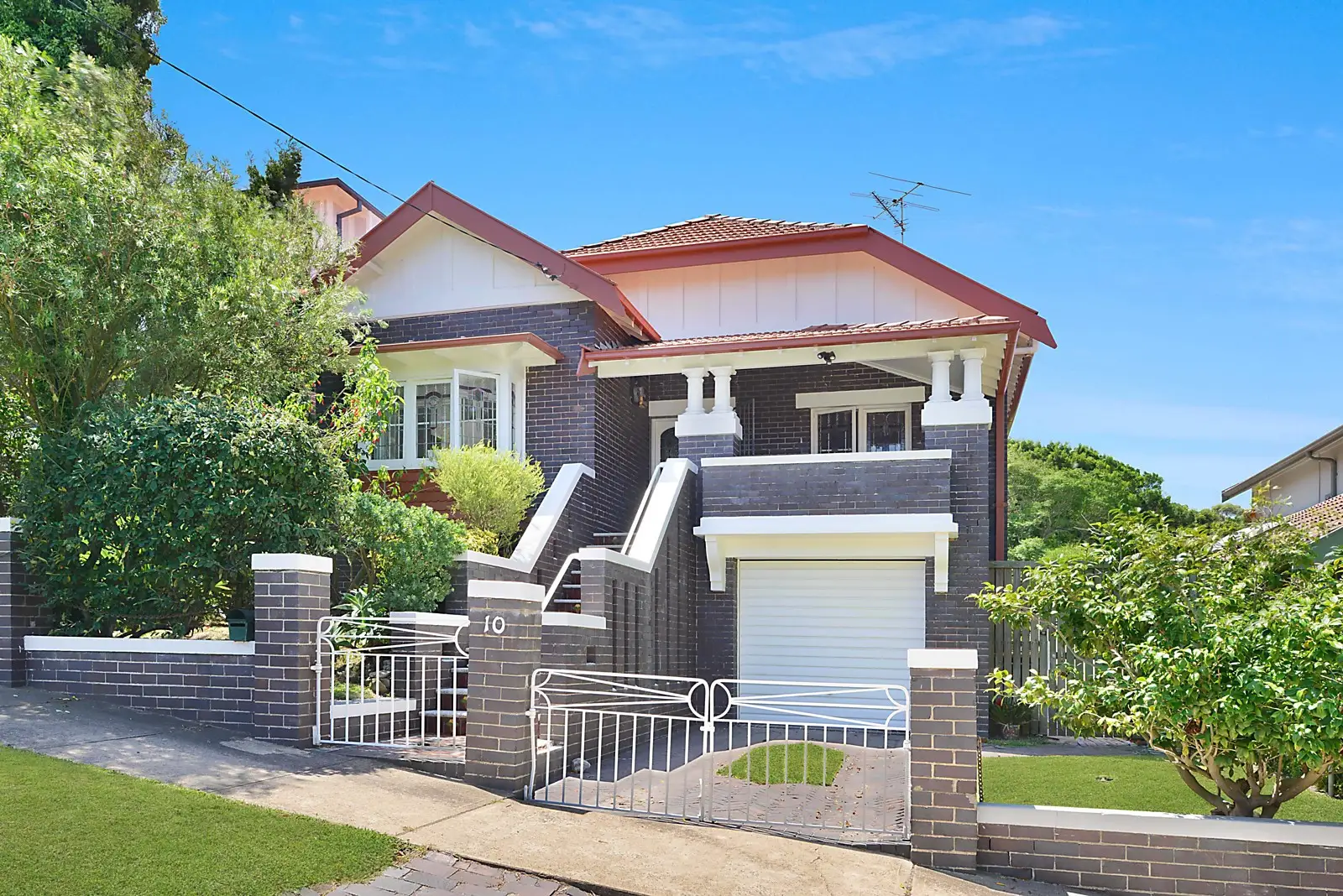 10 Day Avenue, Kensington, Kensington - Image 1