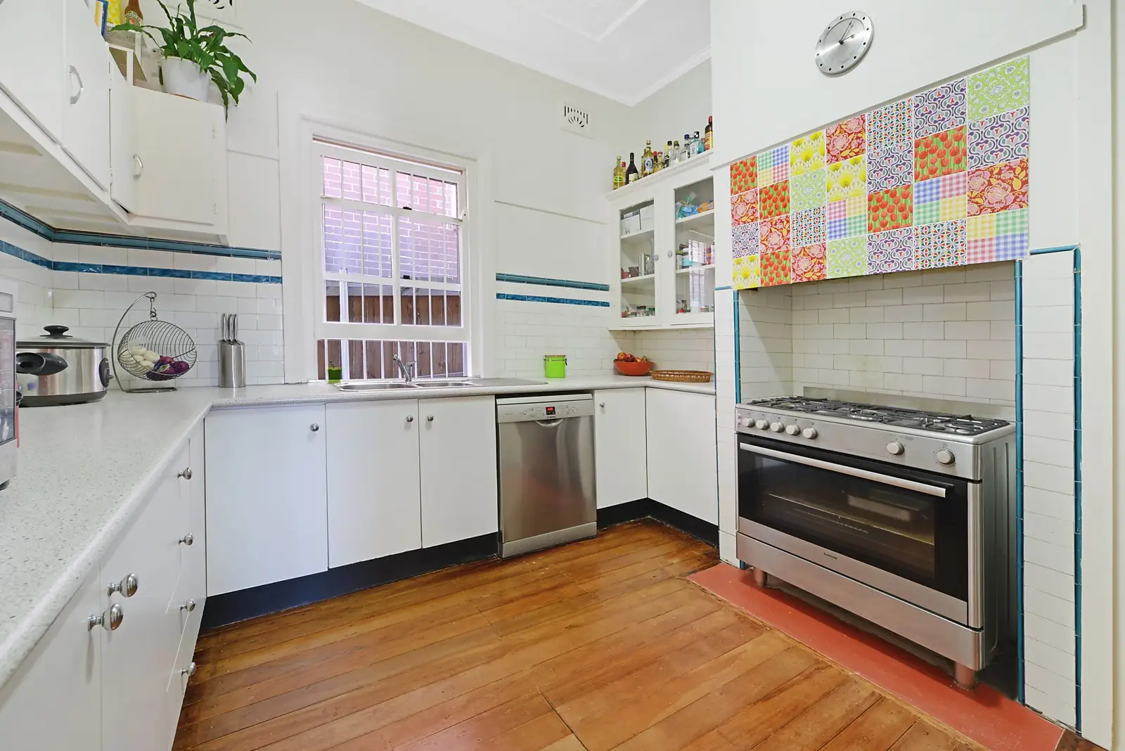 10 Day Avenue, Kensington, Kensington - Thumbnail 2