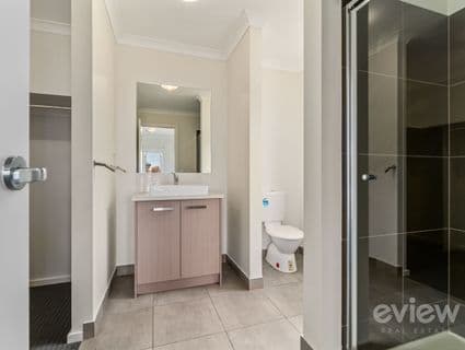 37 Indura Drive, Werribee, VIC, 3030, Werribee - Thumbnail 3