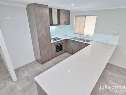 30 Trentham Road, Landsdale, WA, 6065, Landsdale - Thumbnail 4