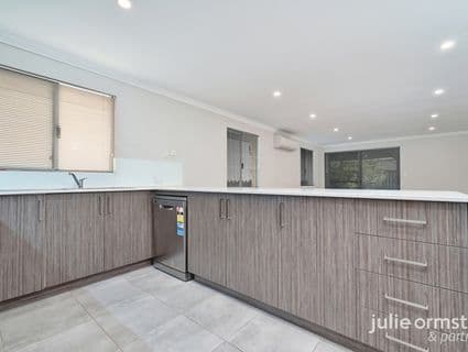 30 Trentham Road, Landsdale, WA, 6065, Landsdale - Thumbnail 7