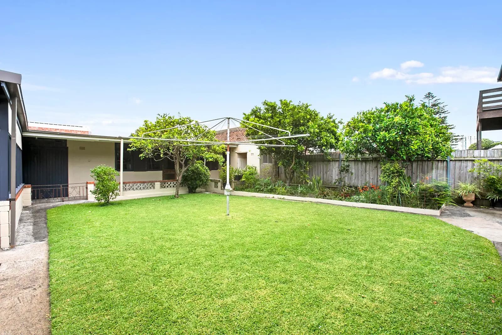 39 Milroy Avenue, Kensington, Kensington - Thumbnail 2