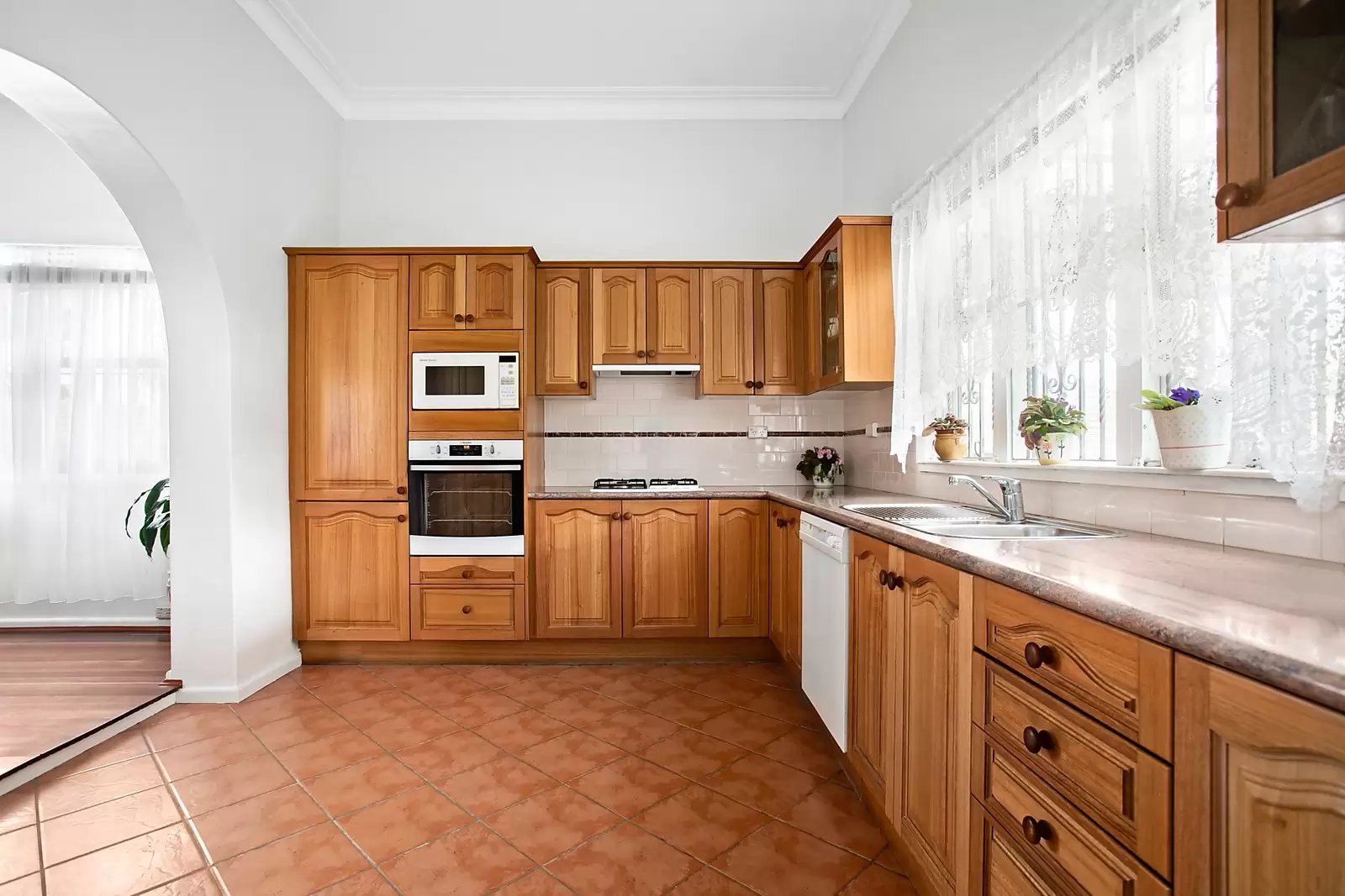 39 Milroy Avenue, Kensington, Kensington - Thumbnail 4
