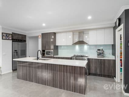 8 Brousard Street, Werribee, VIC, 3030, Werribee - Thumbnail 4