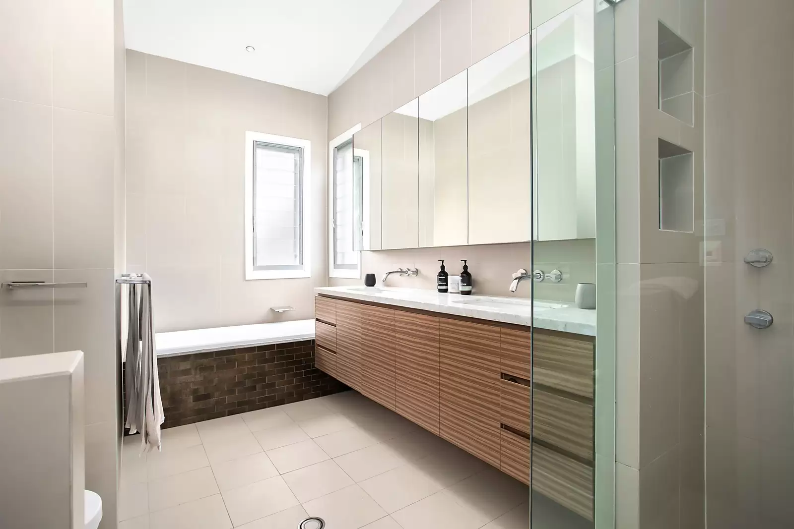20 Abbotford Street, Kensington, Kensington - Thumbnail 8