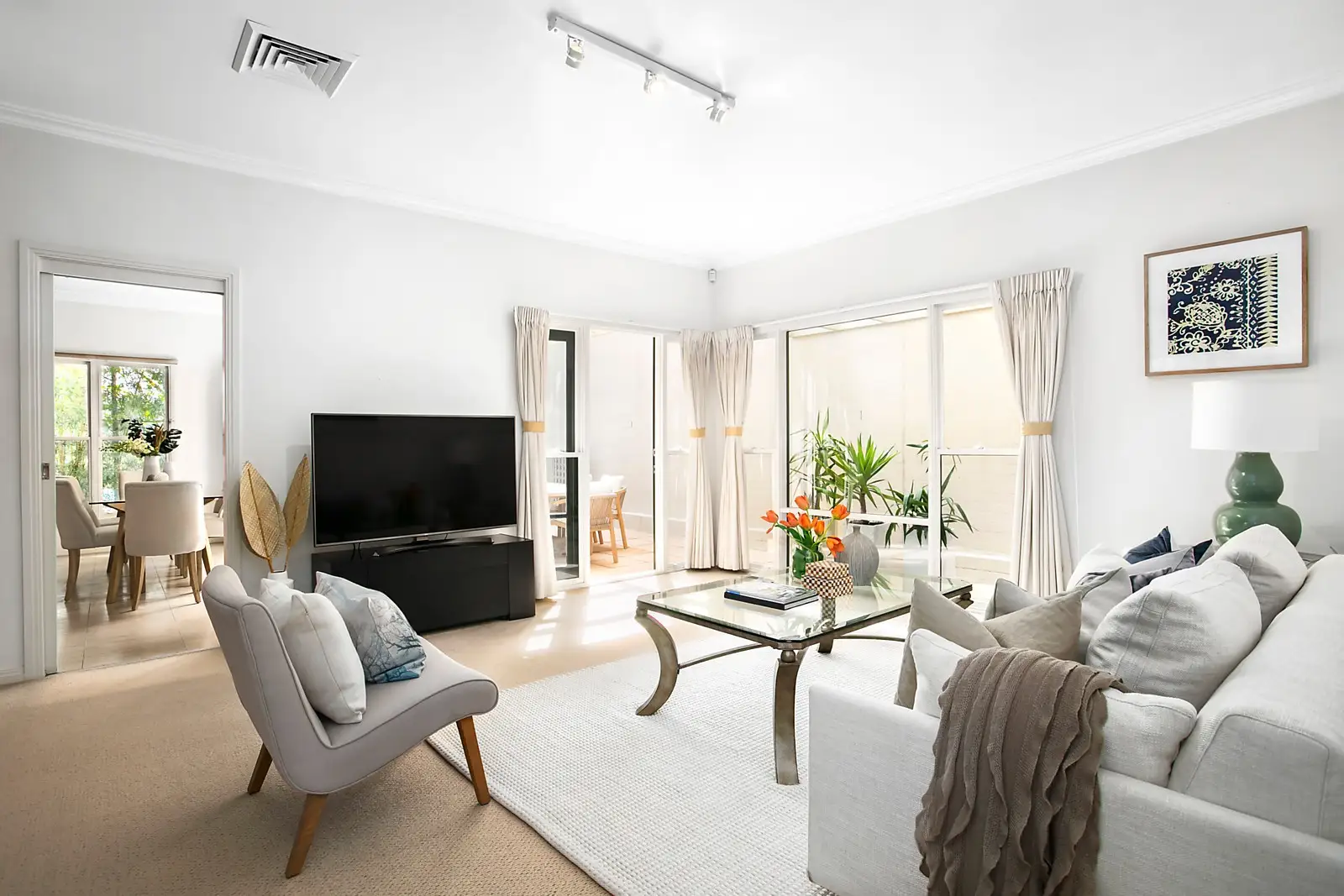 32 Balfour Road, Kensington, Kensington - Thumbnail 2