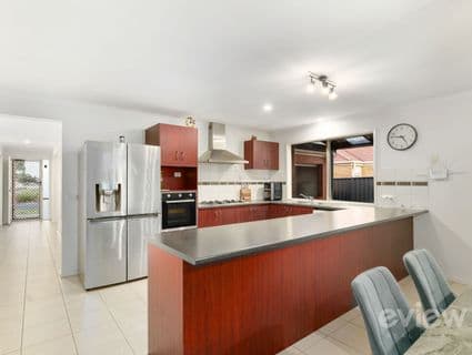 13 Clarence Street, Manor Lakes, VIC, 3024, Manor Lakes - Thumbnail 3