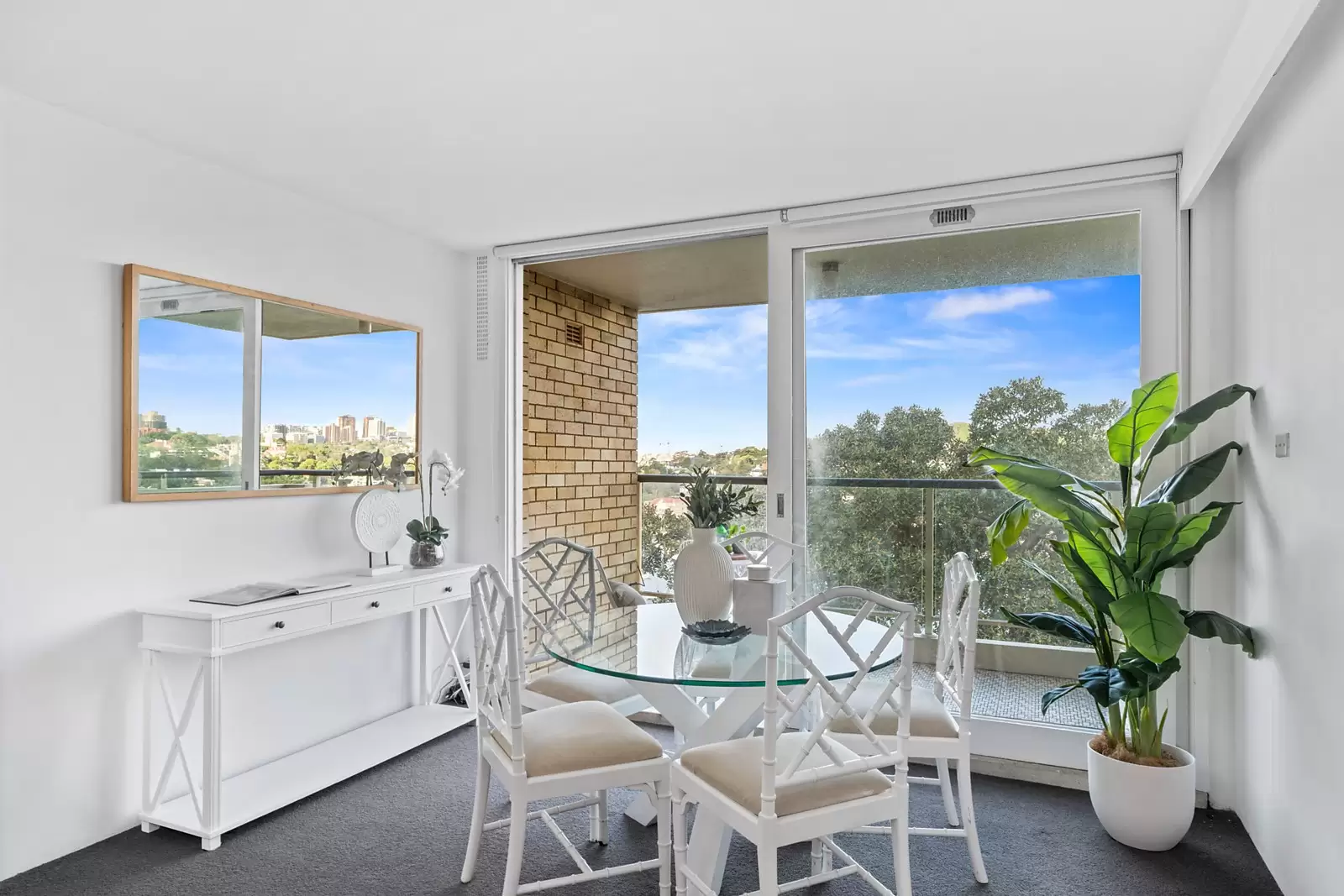 26/16-18 Eastbourne Road, Darling Point, Darling Point - Thumbnail 4