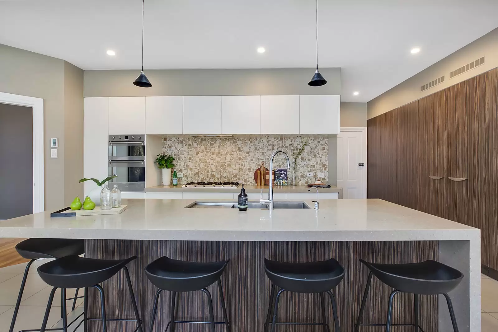 27 Samuel Terry Avenue, Kensington, Kensington - Thumbnail 3