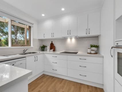 23 Adelong Court, Berwick, VIC, 3806, Berwick - Thumbnail 6