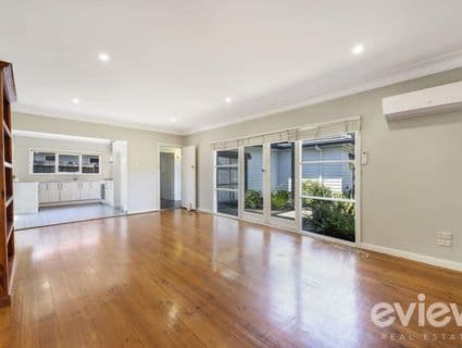 15 Raymond Road, Seaford, VIC, 3198, Seaford - Thumbnail 2