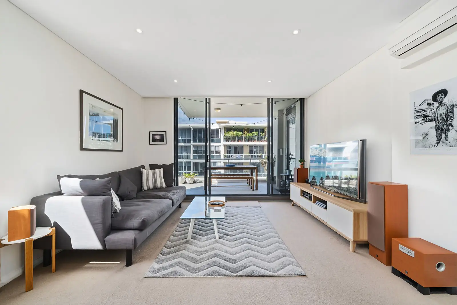 733/28 Danks Street, Waterloo, Waterloo - Image 1