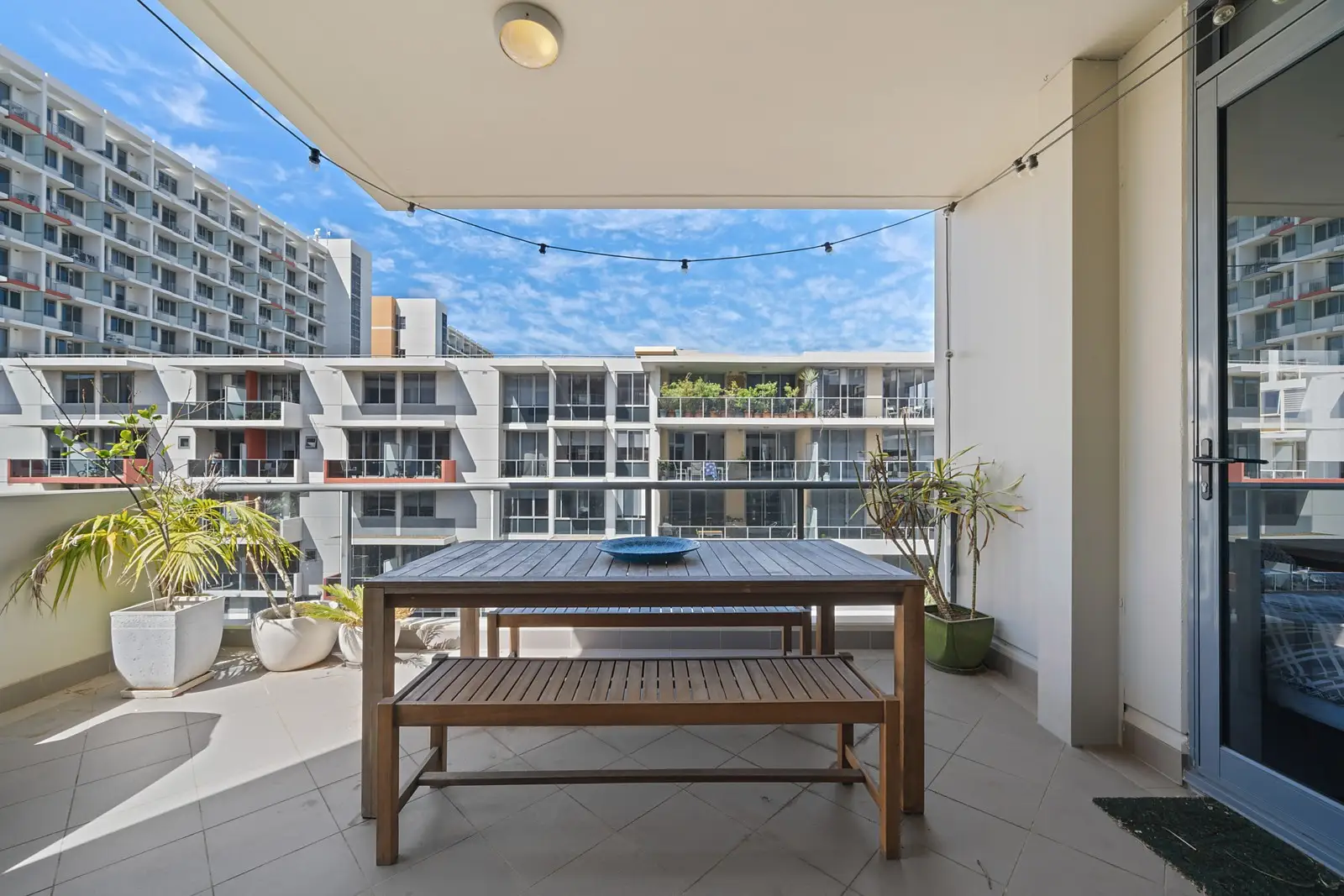 733/28 Danks Street, Waterloo, Waterloo - Thumbnail 2