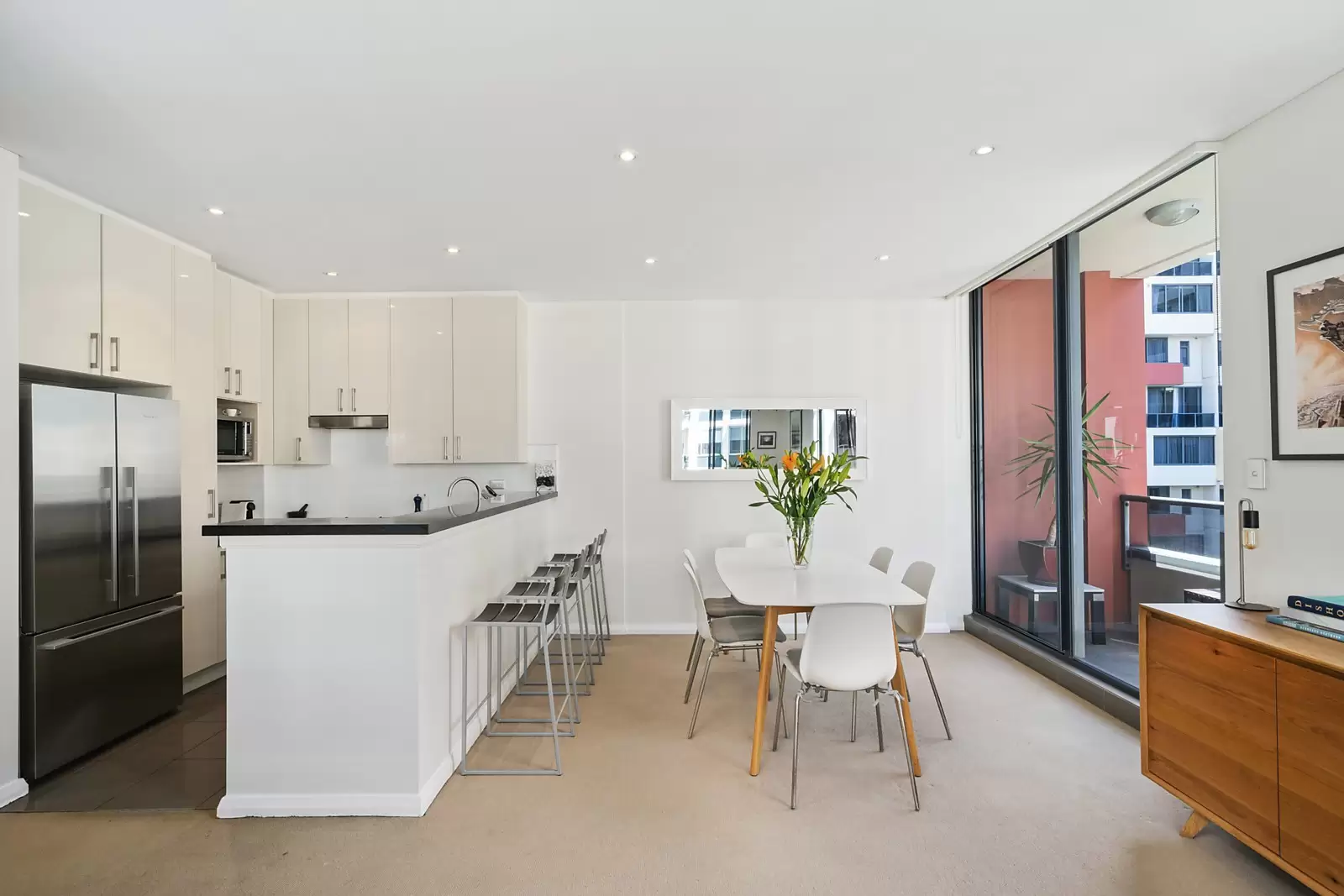 733/28 Danks Street, Waterloo, Waterloo - Thumbnail 4